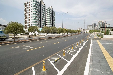 Mersin Büyükşehir Belediyesi 3. çevreyolunda bisiklet yolunuda unutmadı