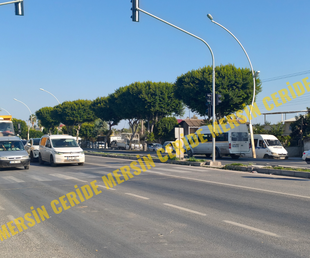 D-400 Karayolu’nda Trafik Çilesi: Sürücüler Bir Işıkta 15 Dakika Bekliyor!