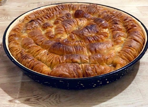 CEVİZLİ SARMA TATLISI
